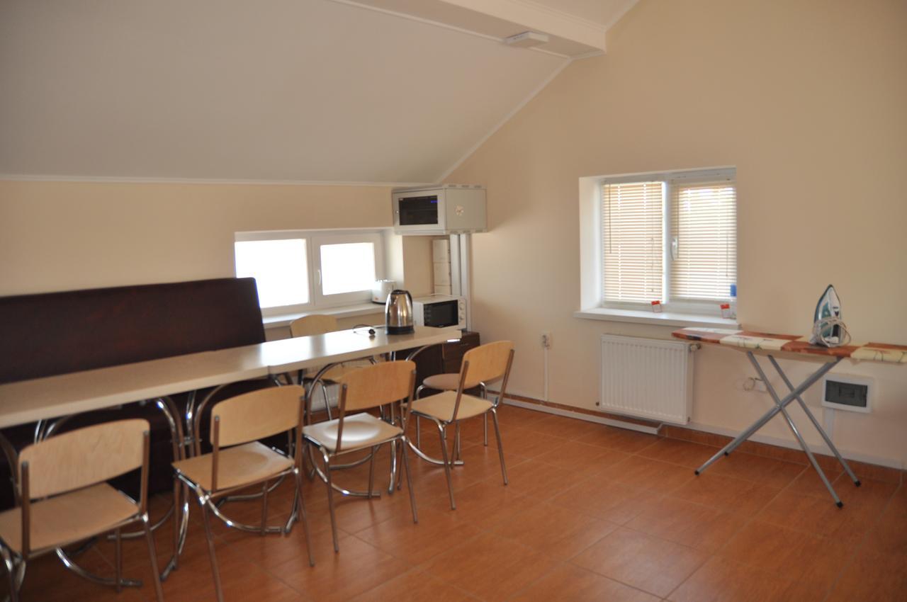 Hostel Stozhary Ternopil Eksteriør billede